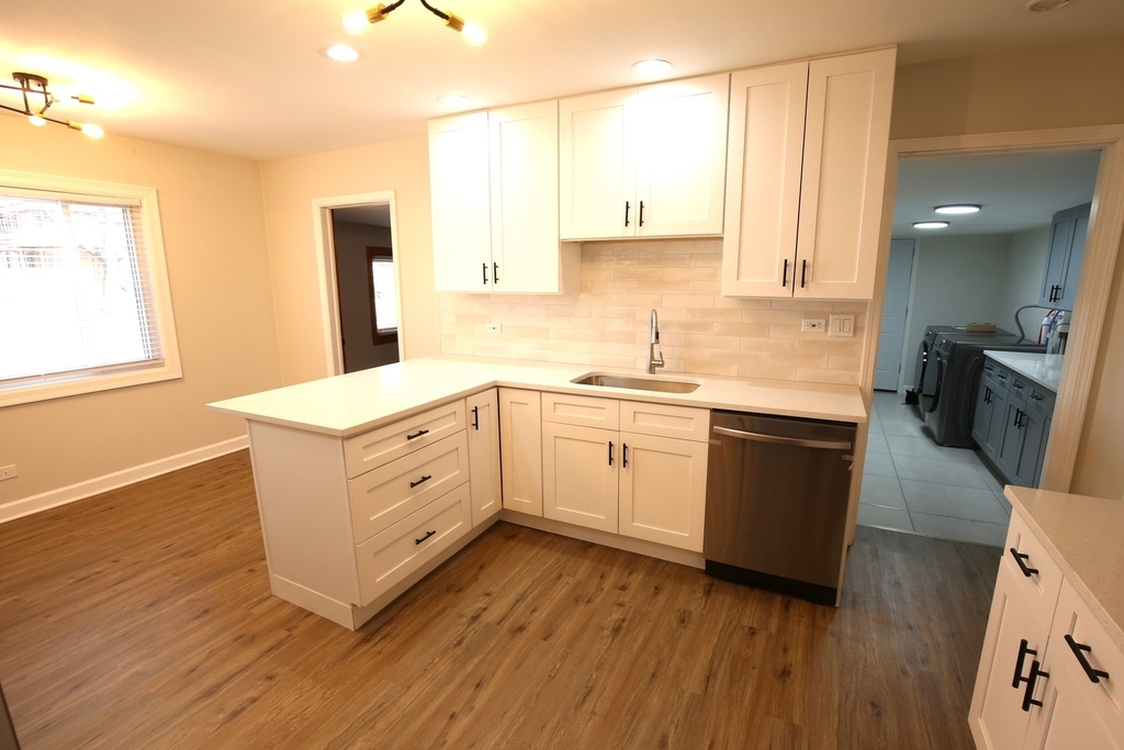 4731 Lilac Avenue - Photo 2