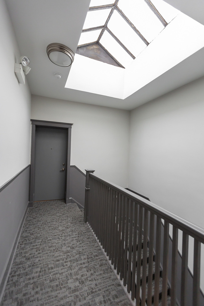 2850 N Seminary Avenue - Photo 13