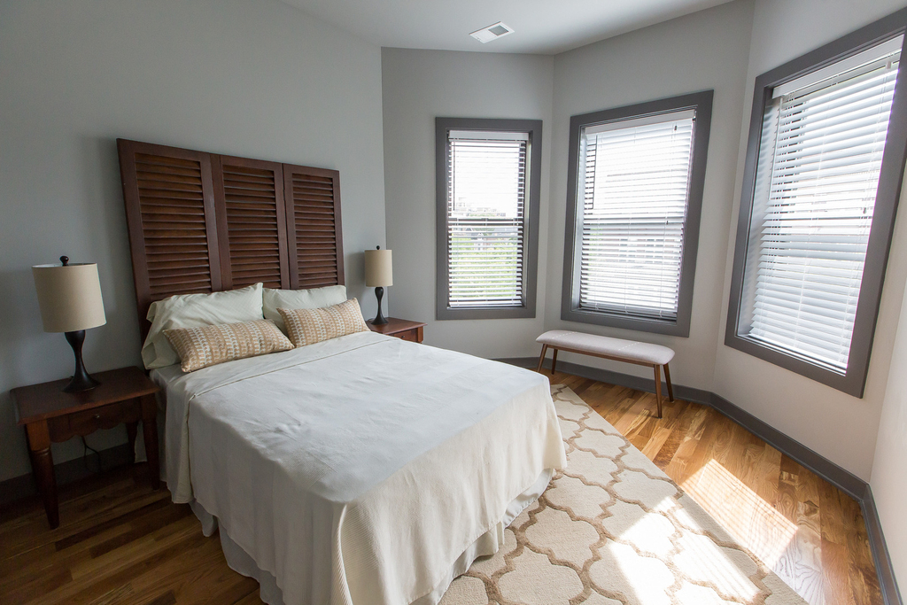 2850 N Seminary Avenue - Photo 7