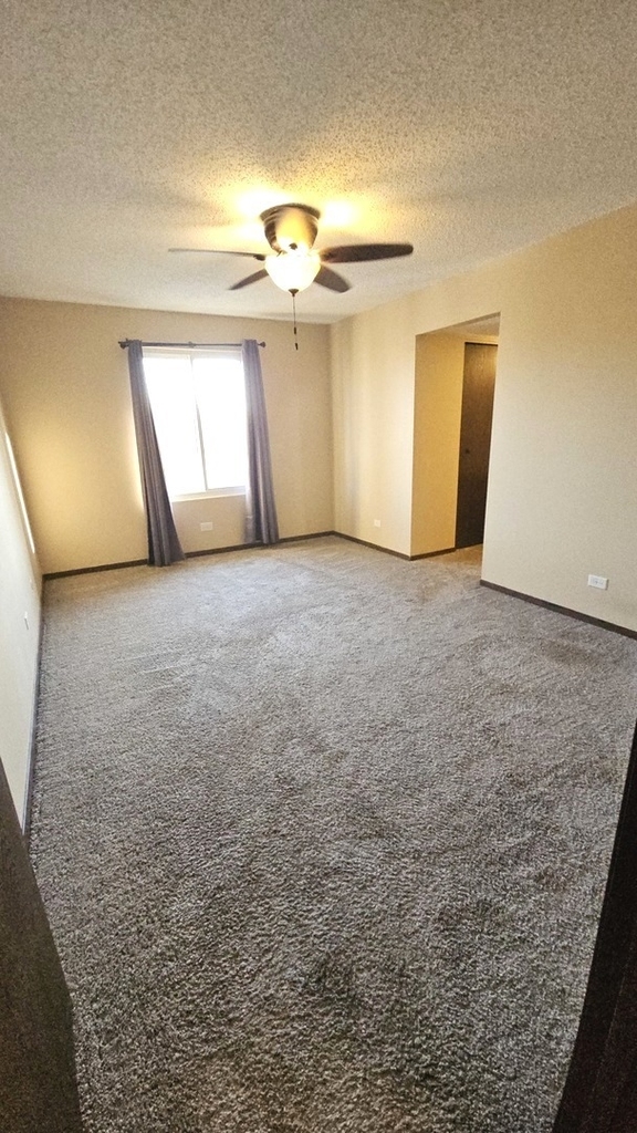 13615 Lamon Avenue - Photo 9