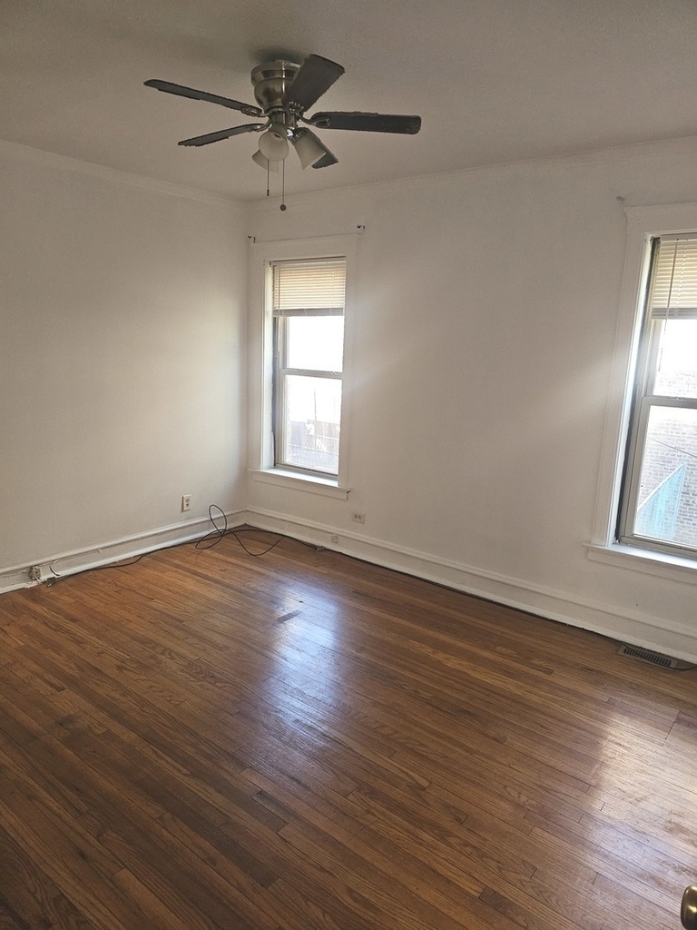 7014 S Crandon Avenue - Photo 4