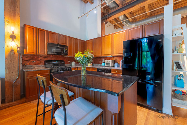 1330 W Monroe Street - Photo 2