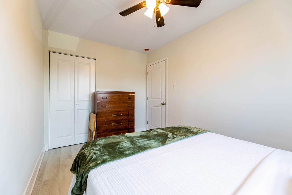 9154 S Luella Avenue - Photo 13