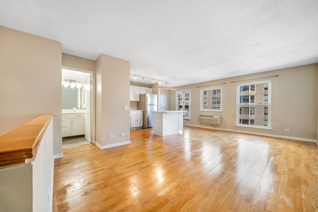 711 W Gordon Terrace - Photo 3