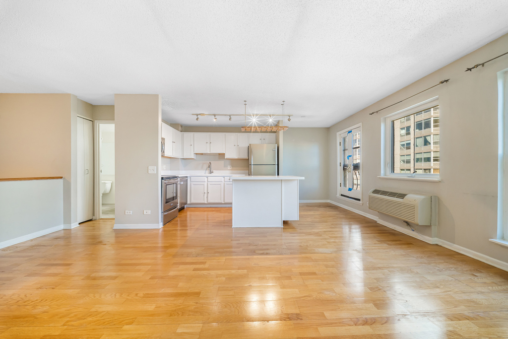 711 W Gordon Terrace - Photo 1