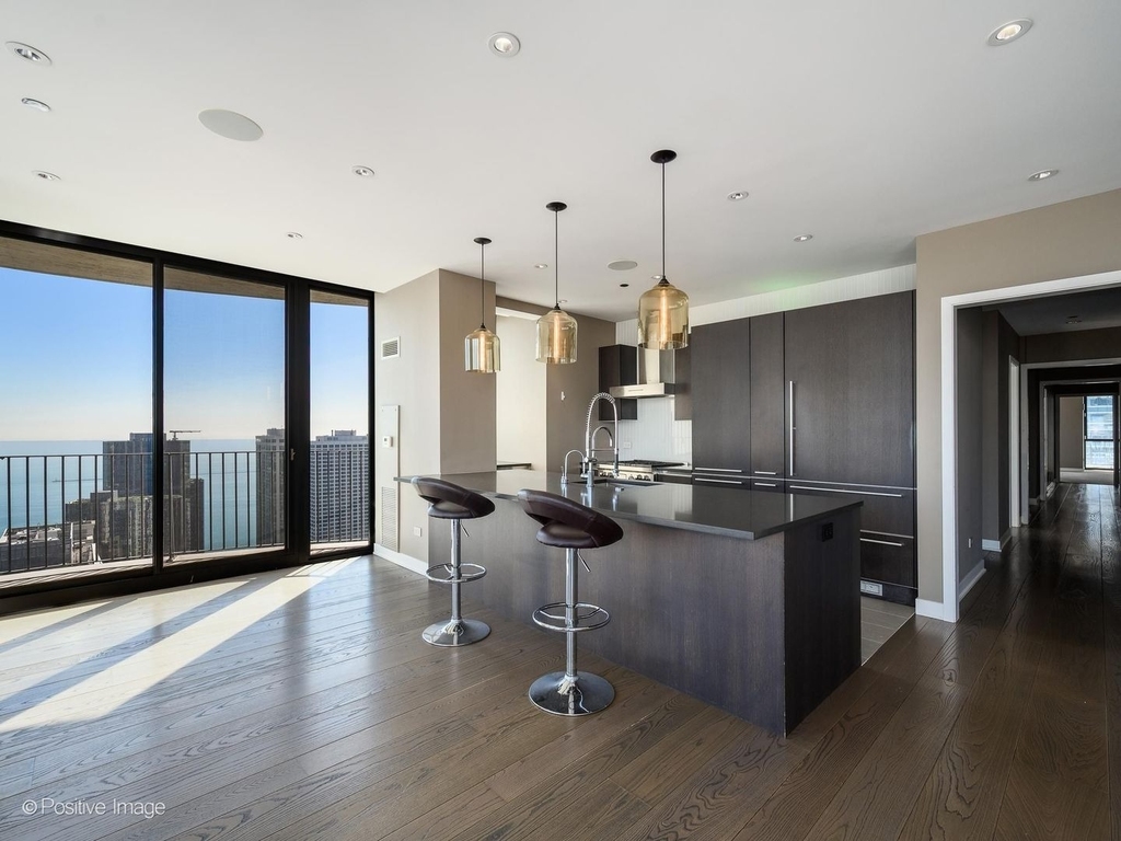 225 N Columbus Drive - Photo 8