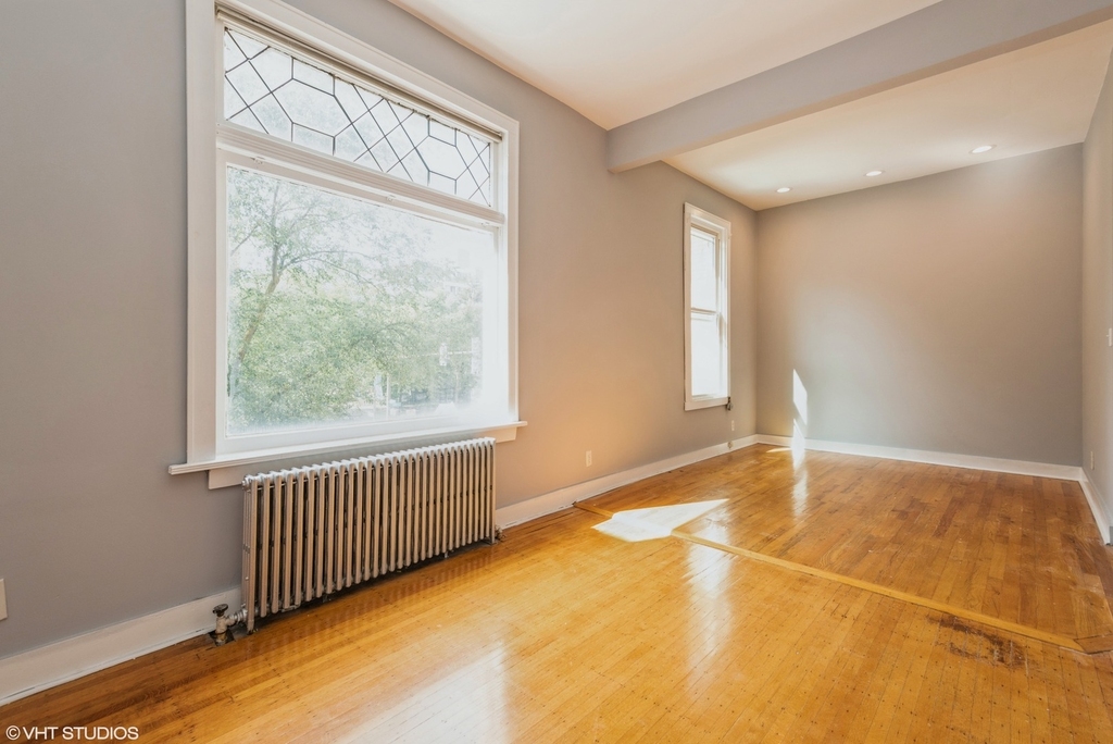 1633 Oak Avenue - Photo 3