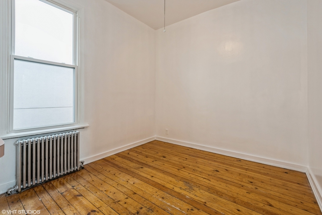 1633 Oak Avenue - Photo 8