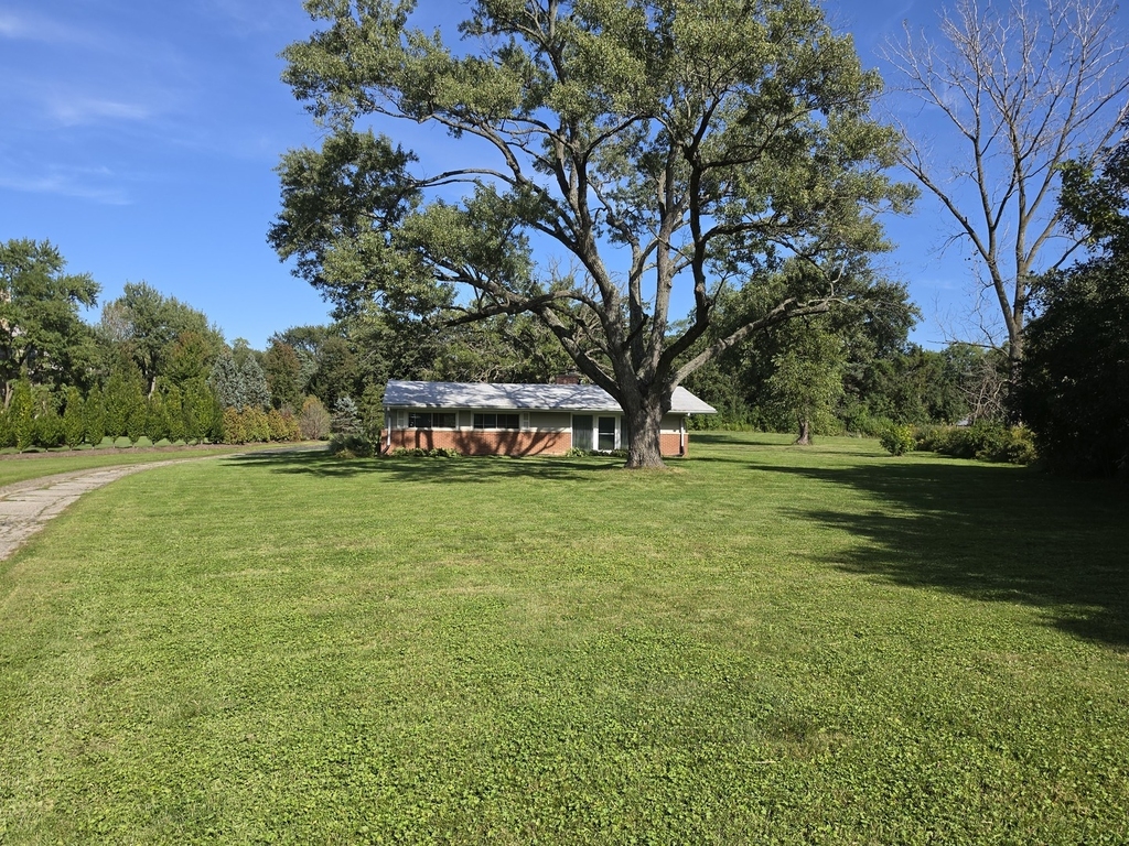 1070 Winwood Drive - Photo 1