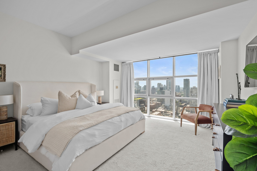 545 N Dearborn Street - Photo 11