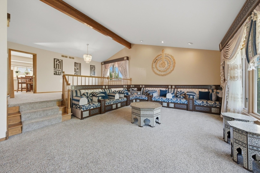 8524 Golfview Drive - Photo 3
