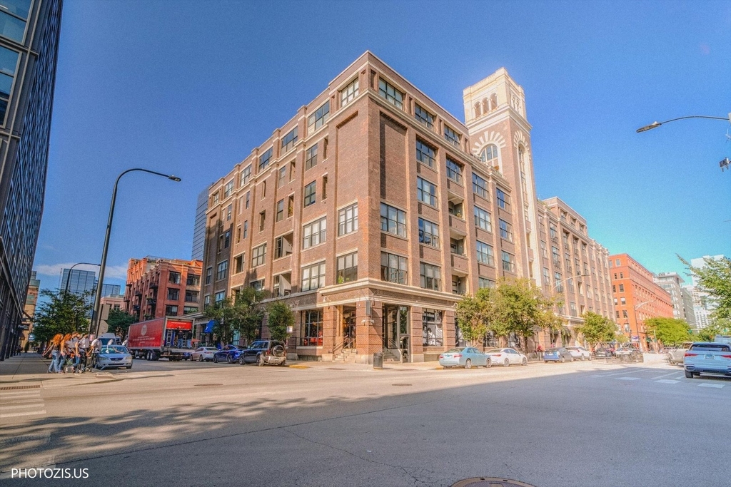 1000 W Washington Boulevard - Photo 1
