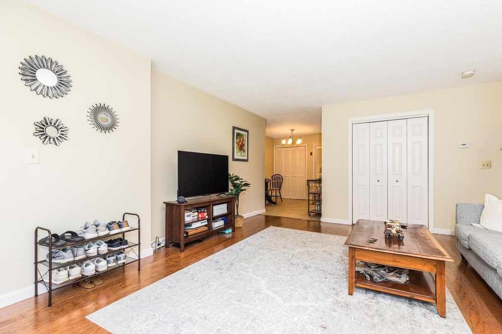 608 Springbrook - Photo 15