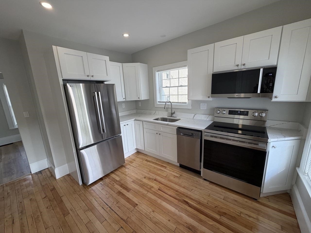319 Jewett - Photo 2