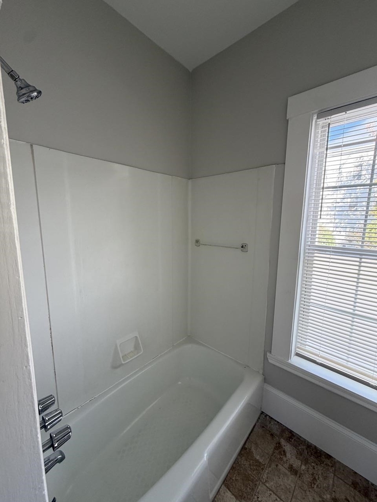 319 Jewett - Photo 11