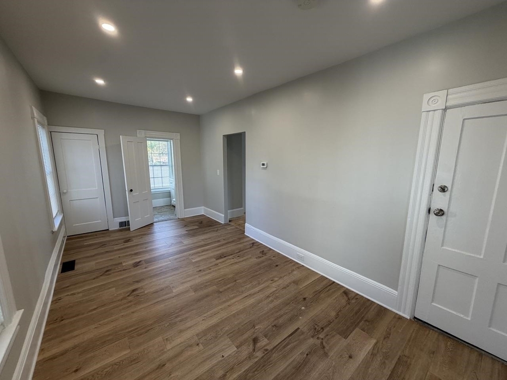 319 Jewett - Photo 6