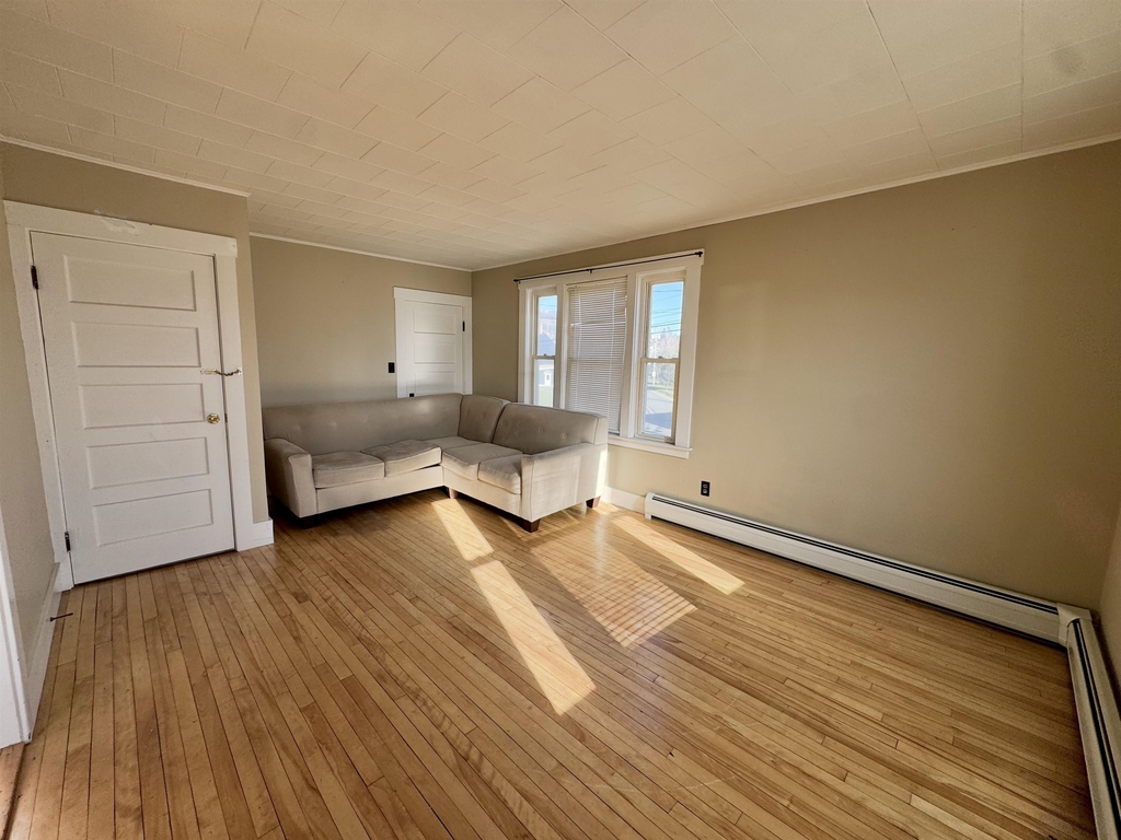 139 Main - Photo 19