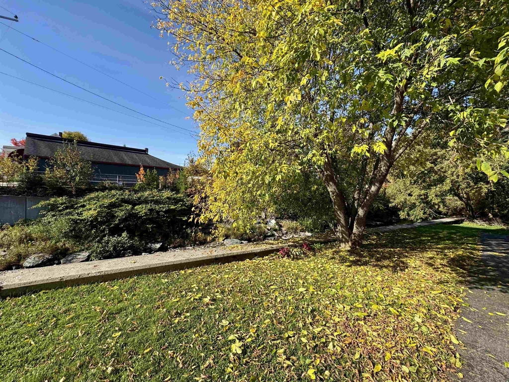 139 Main - Photo 4