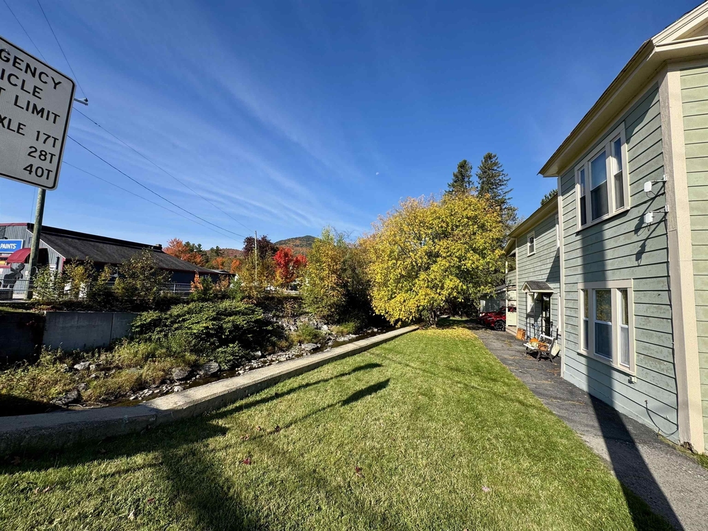 139 Main - Photo 6