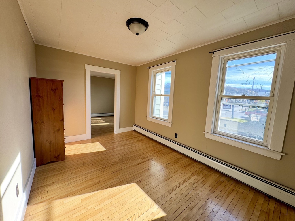 139 Main - Photo 17