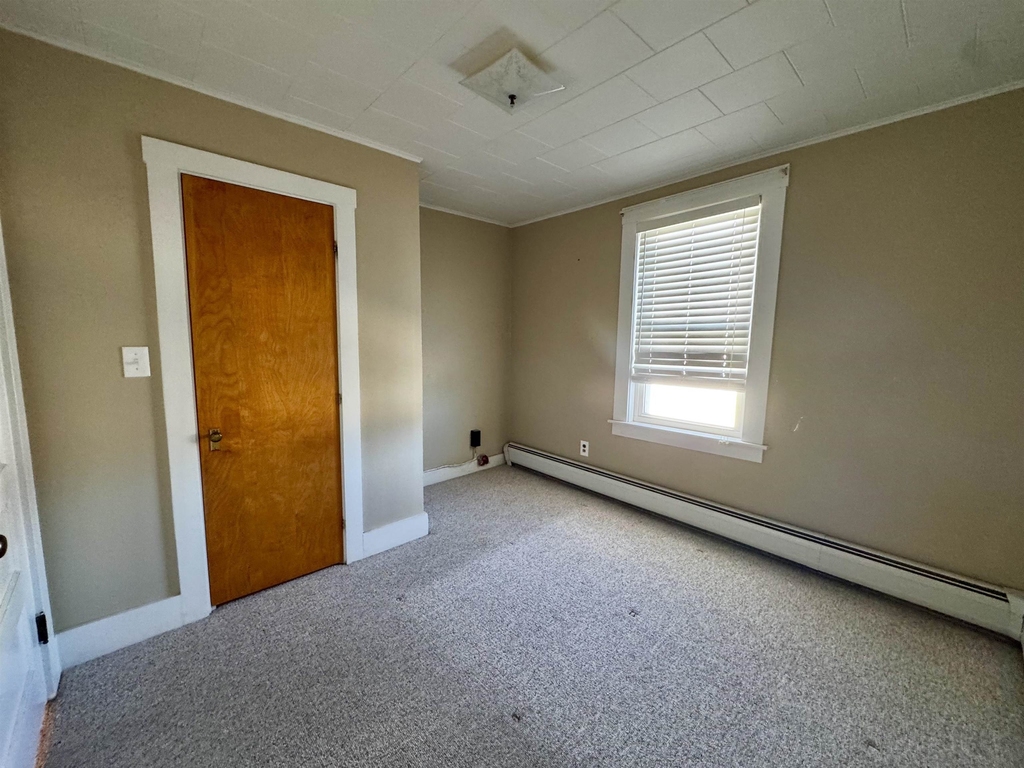 139 Main - Photo 11