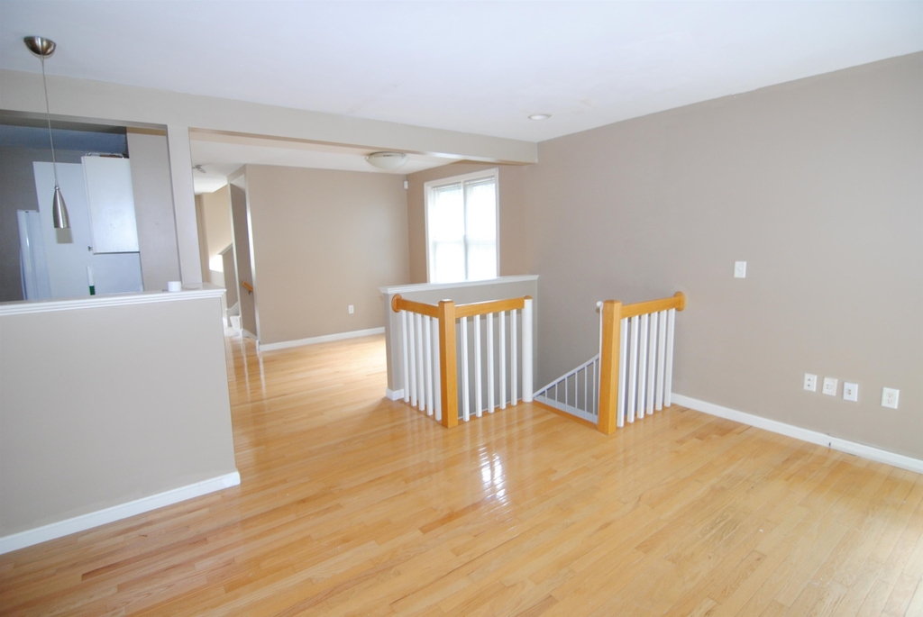 75 Barrington - Photo 8