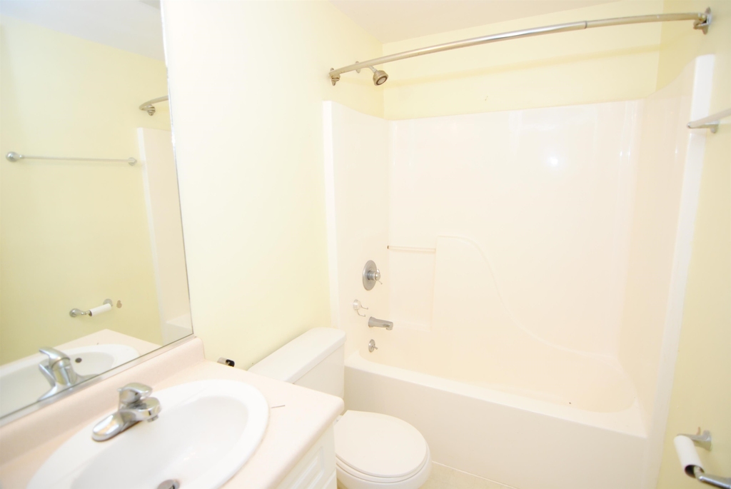 75 Barrington - Photo 12
