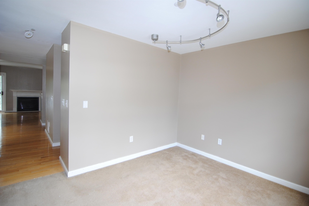 75 Barrington - Photo 3