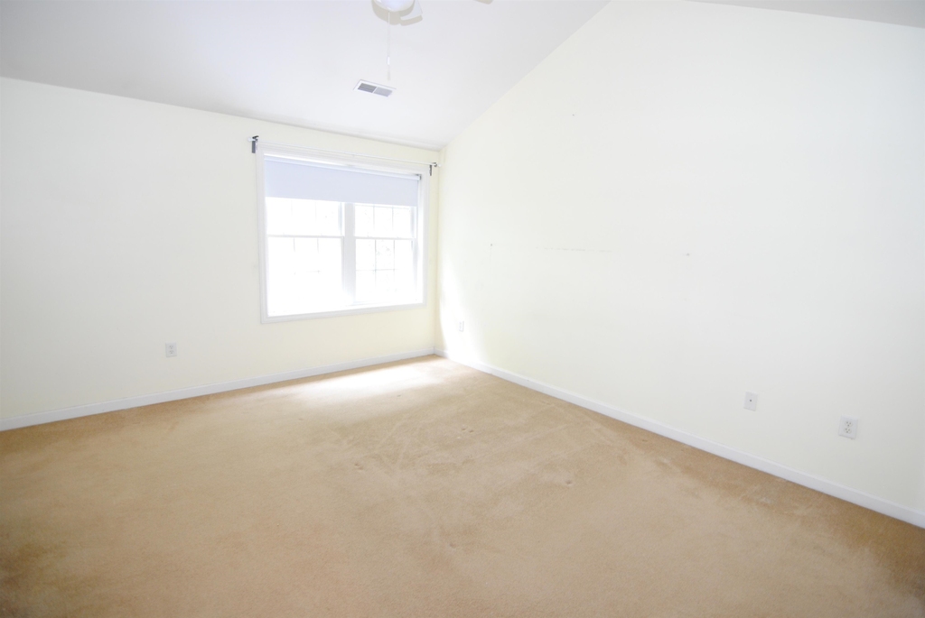 75 Barrington - Photo 14