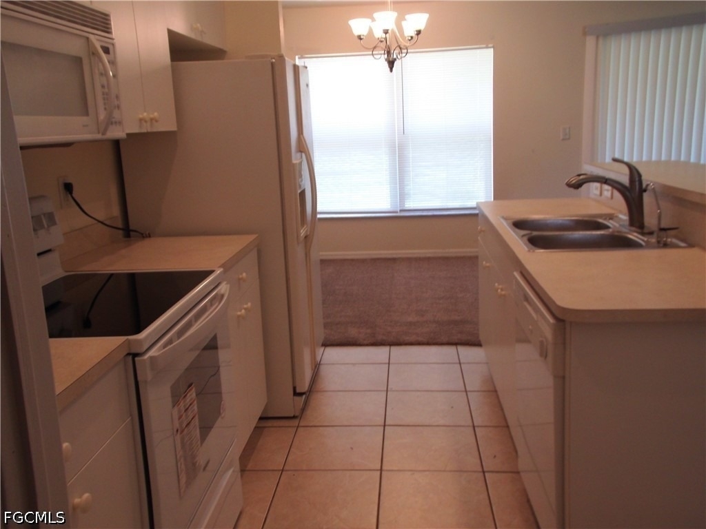1117 Venetia Street - Photo 4