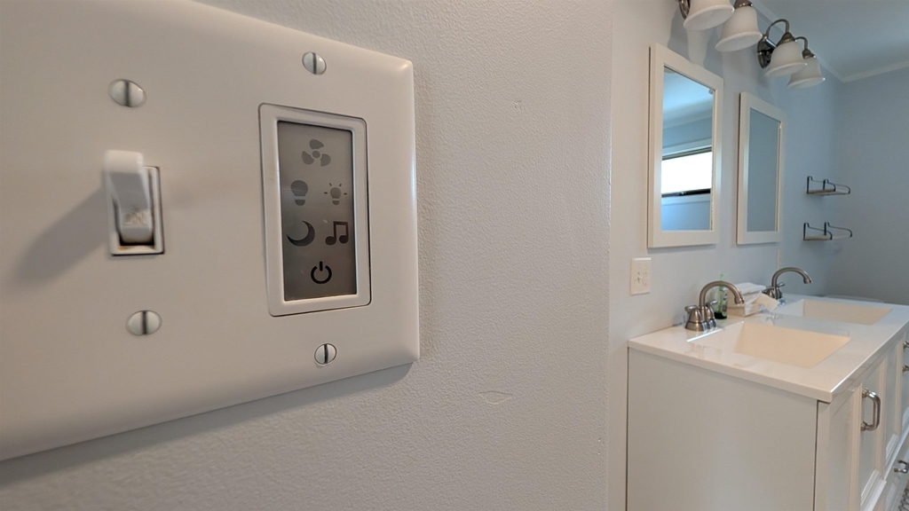 200 South Main - Photo 19