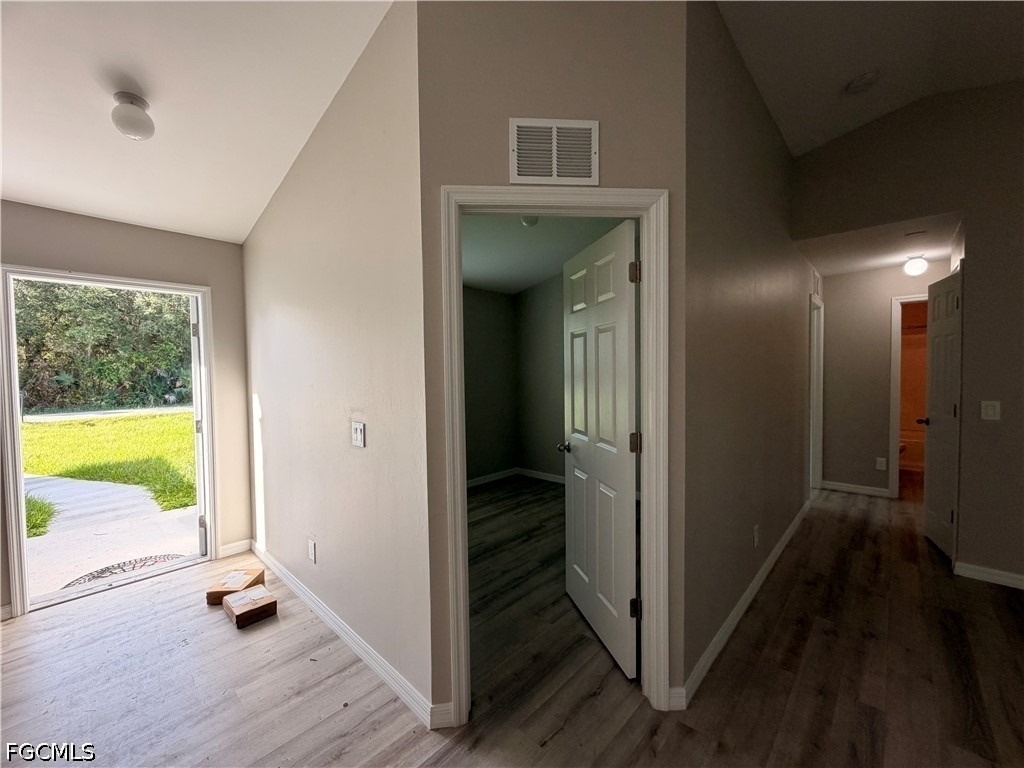 3607 E 18th Street - Photo 4