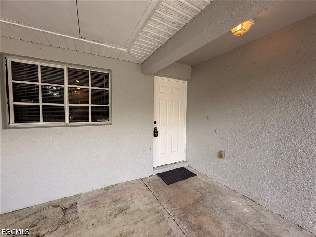 566 Nimitz Boulevard - Photo 1