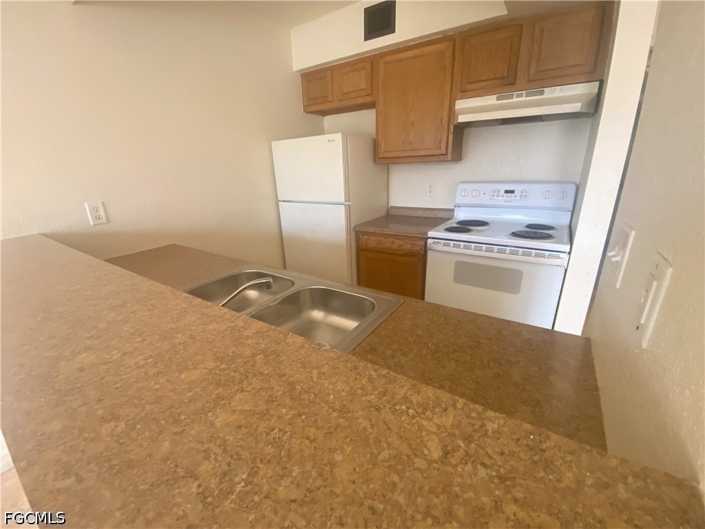 2229 Central Avenue - Photo 2