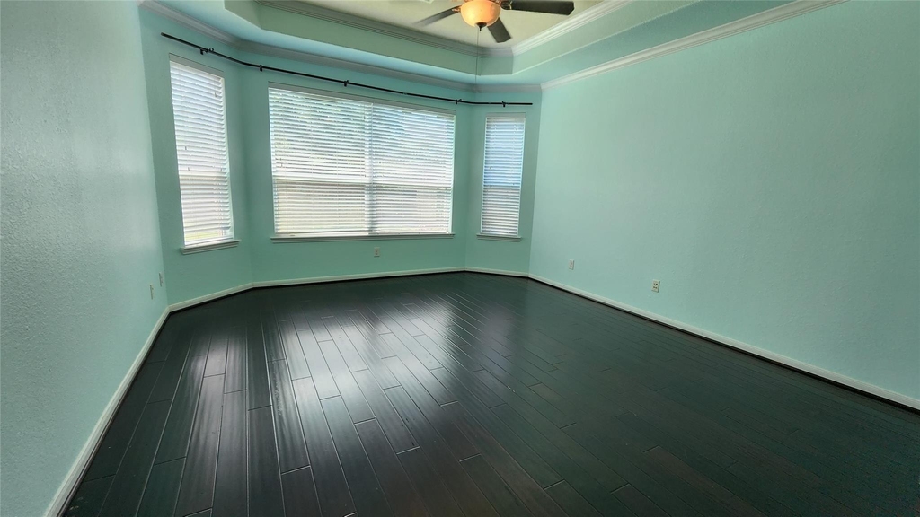 2318 Nashmor Drive - Photo 13