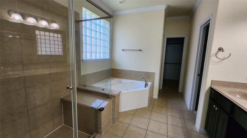 2318 Nashmor Drive - Photo 18
