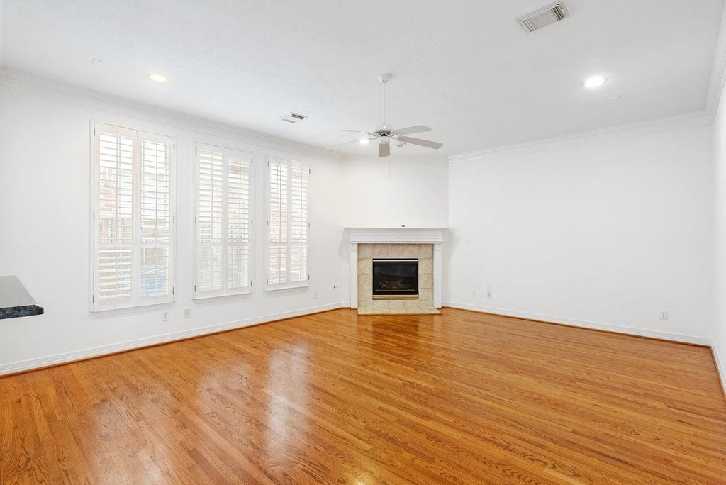 5913 Dolores Street - Photo 10