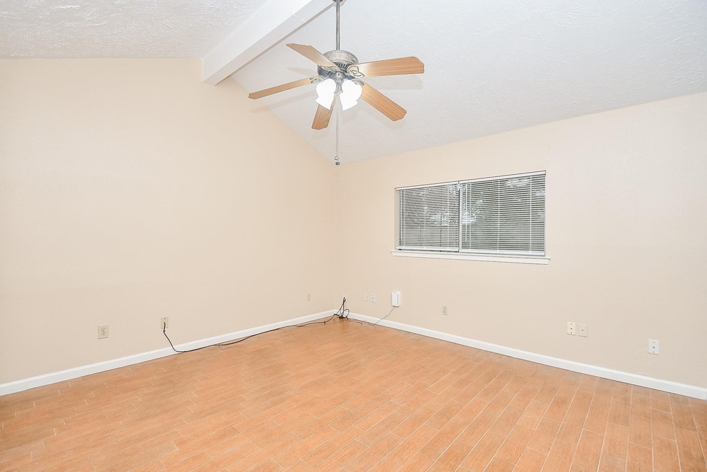 15919 Val Verde Drive - Photo 18