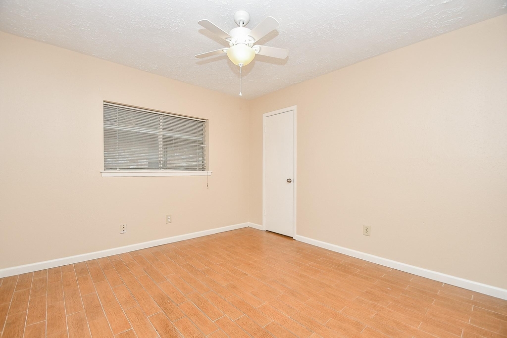 15919 Val Verde Drive - Photo 23