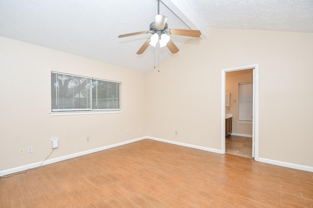 15919 Val Verde Drive - Photo 17
