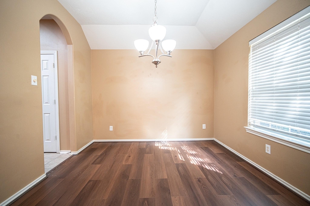 7318 Chasegrove Lane - Photo 2