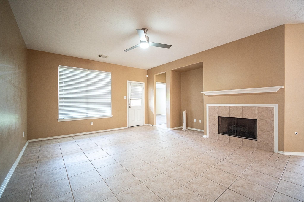 7318 Chasegrove Lane - Photo 11