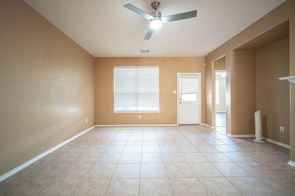 7318 Chasegrove Lane - Photo 13