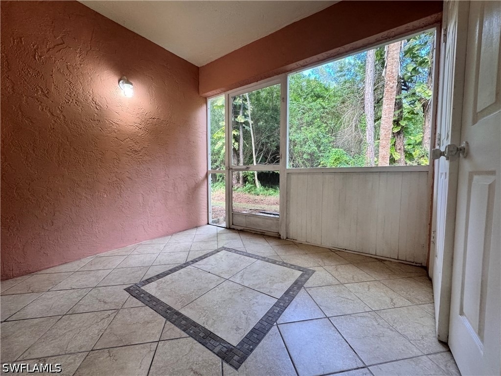 28251 Pine Haven Way - Photo 22