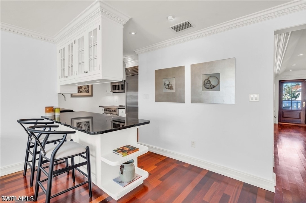 271 Broad Avenue S - Photo 4