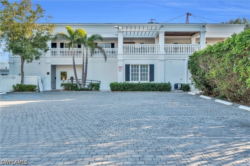 271 Broad Avenue S - Photo 17