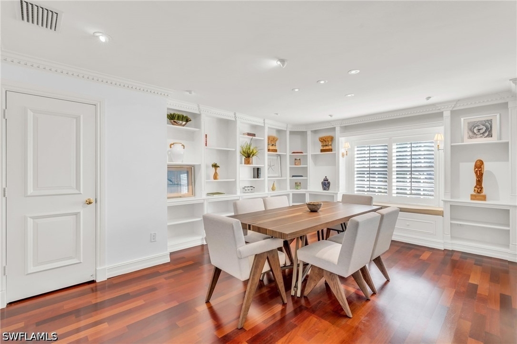 271 Broad Avenue S - Photo 3