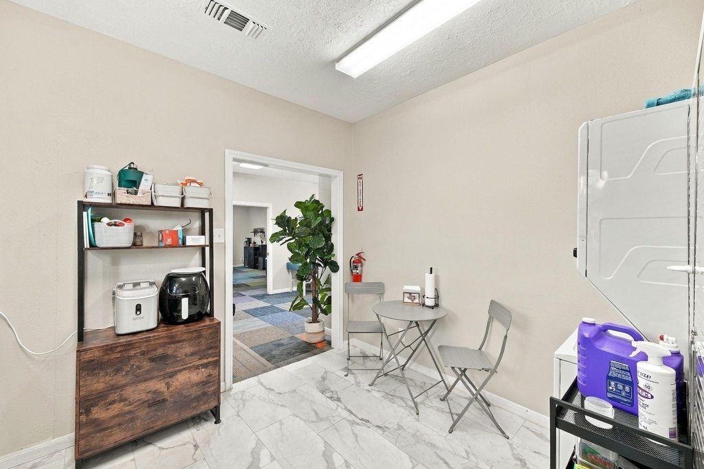 1224 Holland Avenue - Photo 16