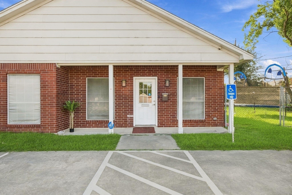 1224 Holland Avenue - Photo 33
