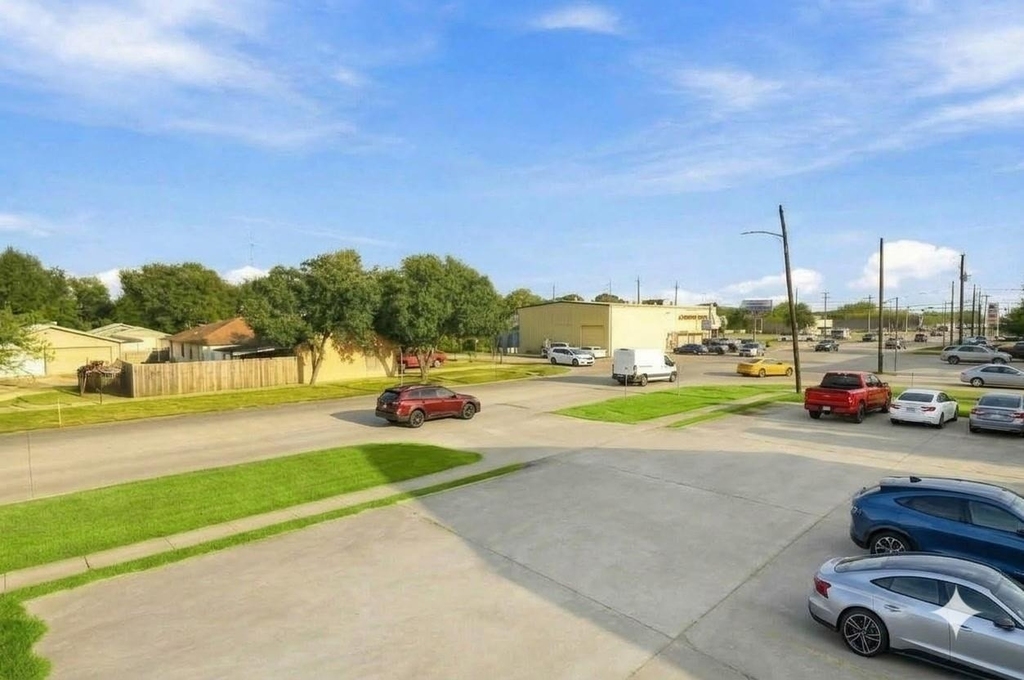 1224 Holland Avenue - Photo 5
